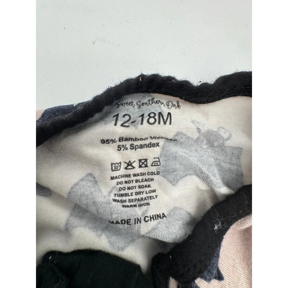 Sweet‎ Southern Oak Bamboo Bat Print Zip Pajama Sleeper Romper 12-18M
